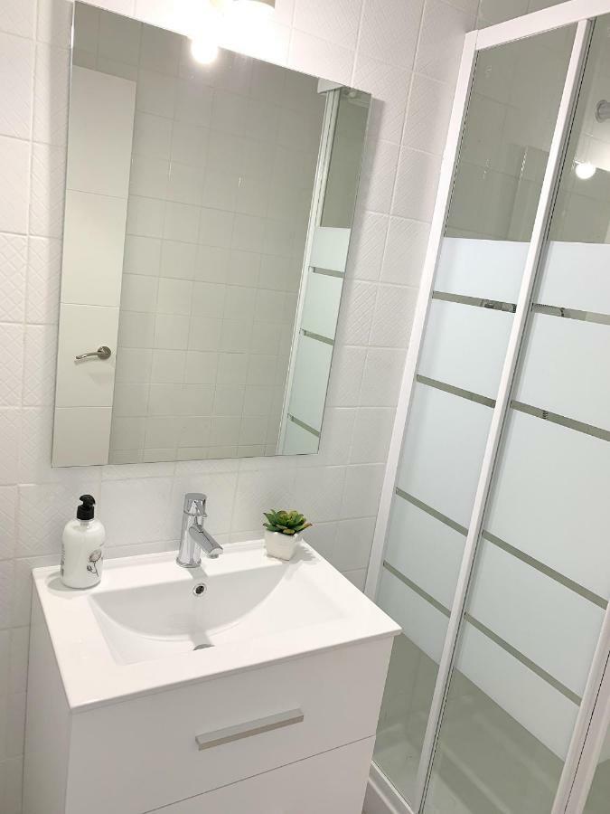 Apartamento 1ª Linea De Mar -Wifi- Aire Acondicionado Емпуріабрава Екстер'єр фото